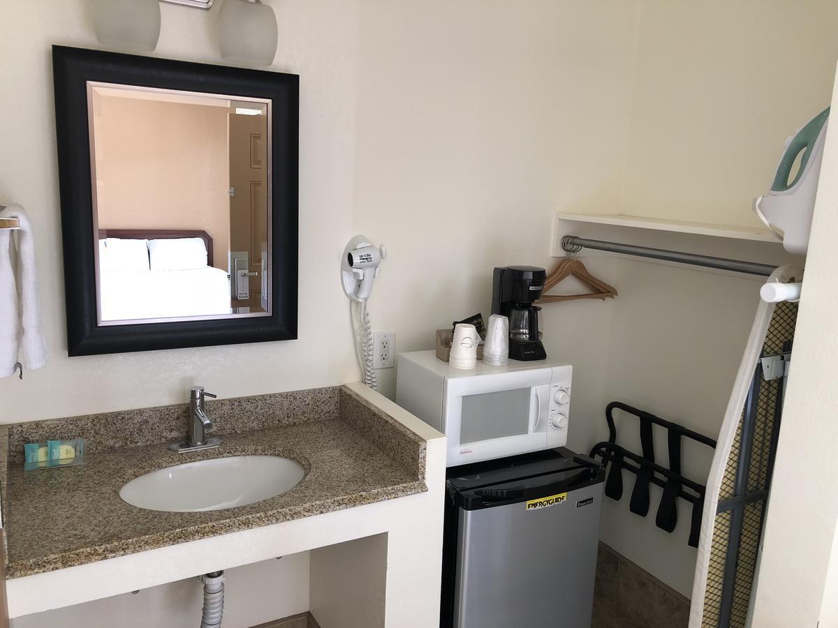 Toppers Motel Taft Kültér fotó